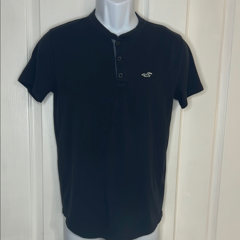 Hollister Men's Black Henley Shirt